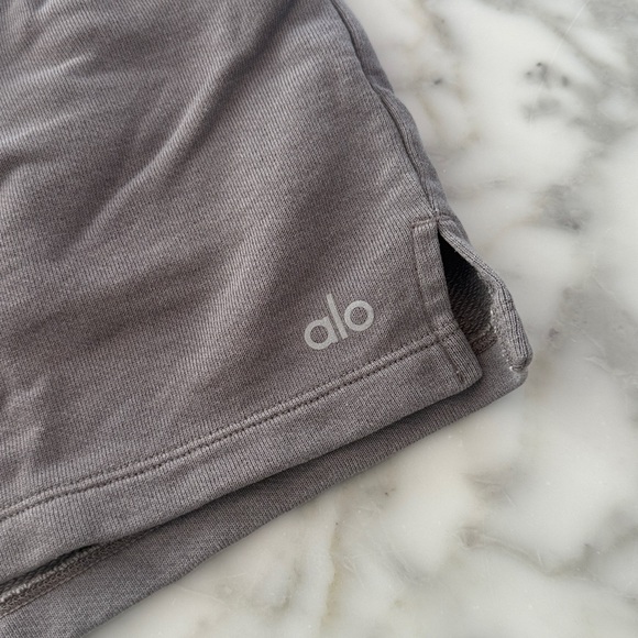 ALO Sweatshorts - Picture 2 of 9